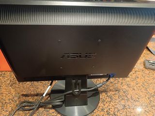 monitor Asus 19 pollici