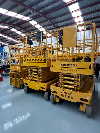 Alquiler PlataformaElevadora Haulotte compact 12DX