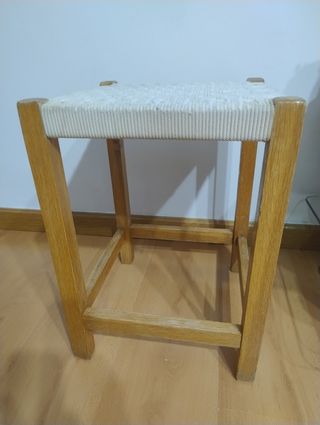 BANQUETA DE MADERA