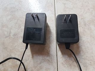 Numero 3 Trasformatori 100V -12 V+4 connettori USA
