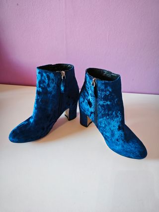 Botín azul terciopelo BLANCO talla 39.