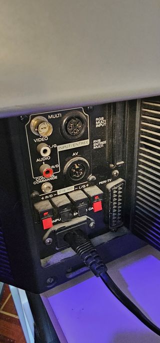 Tv Sony triniton retro y Tv bang&olufsen avant 32