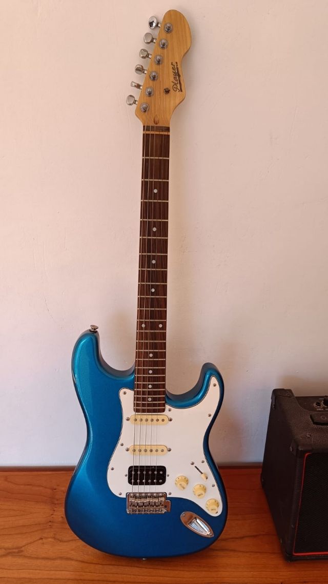 Guitarra Eléctrica Levinson + Amplificador + Funda