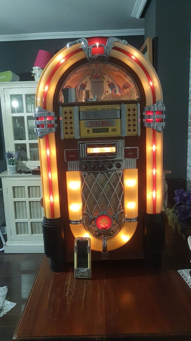 Maquina de musica antigua