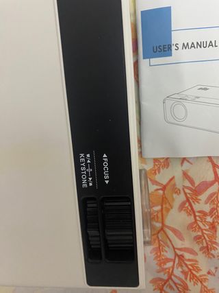 Proyector con accesorios