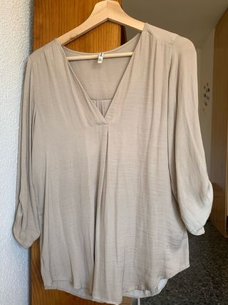 Blusa color beige