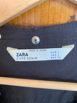 Camisa gris sin cuello