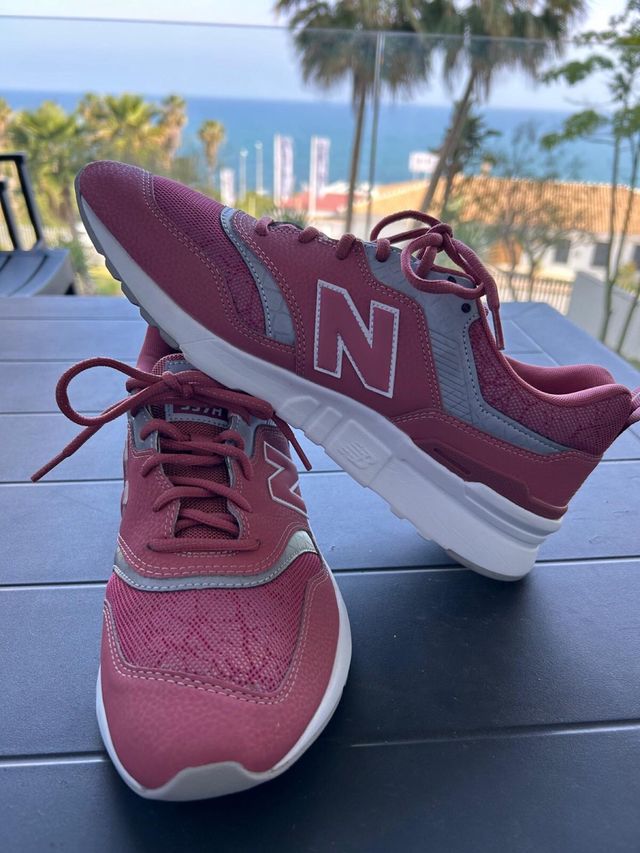 New Balance 997H talla 44,5 Rosa