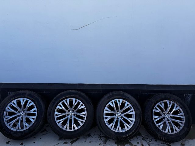 Venta de 4 llantas para Volkswagen Touareg