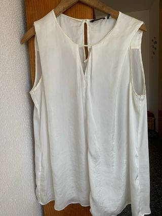 Blusa sedosa sin mangas blanca 