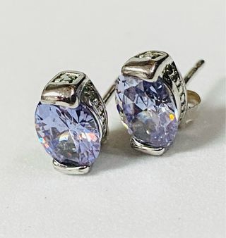 Pendientes de circonitas violetas en plata ley 925