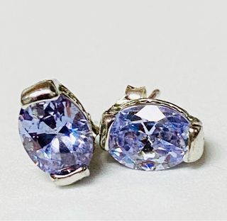 Pendientes de circonitas violetas en plata ley 925