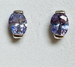 Pendientes de circonitas violetas en plata ley 925