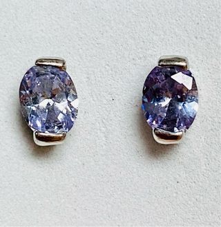 Pendientes de circonitas violetas en plata ley 925