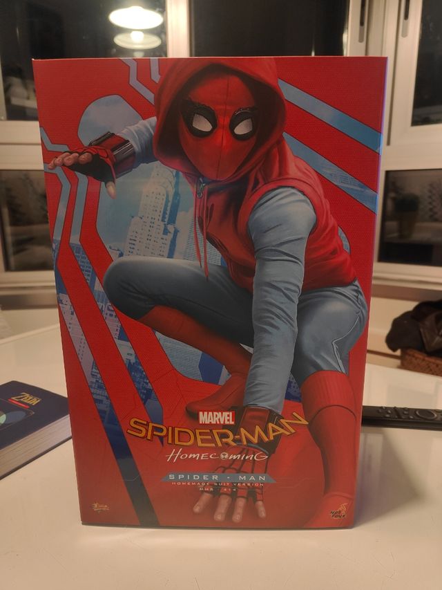 Figura hot toys spiderman mms414