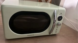 Microondas vintage nuevo sin estremar