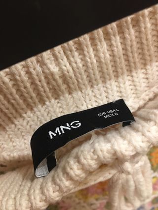 JERSEIS Y FALDA DE MANGO NUEVOS