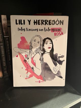 Lili y Herrejón Todos tenemos un lado oscuro rosa
