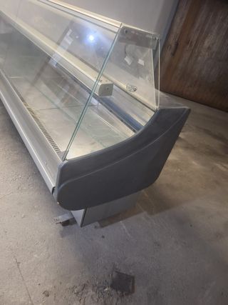 OFERTA SOLO HOY SE VENDE URGENTE MOSTRADOR CONGEL