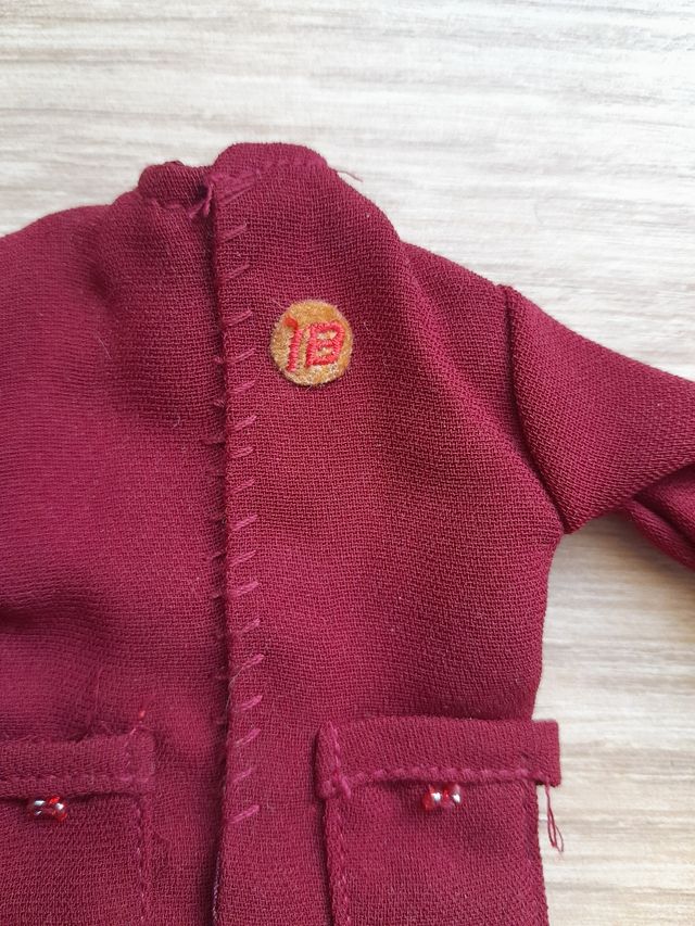 Lote barbie + uniforme Barbie azafata iberia