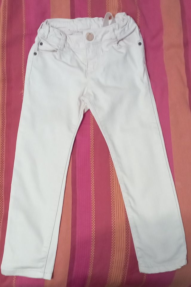 Pantalón vaquero rosa talla 4 años