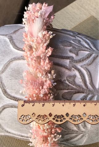 Corona de flores preservadas