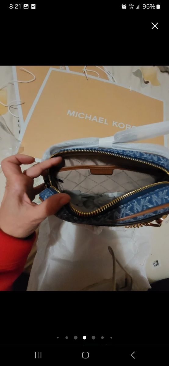 Bandolera Michael kors denim .