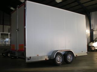 remolques cerrados robustos de gran capacidad