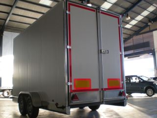 remolques cerrados robustos de gran capacidad