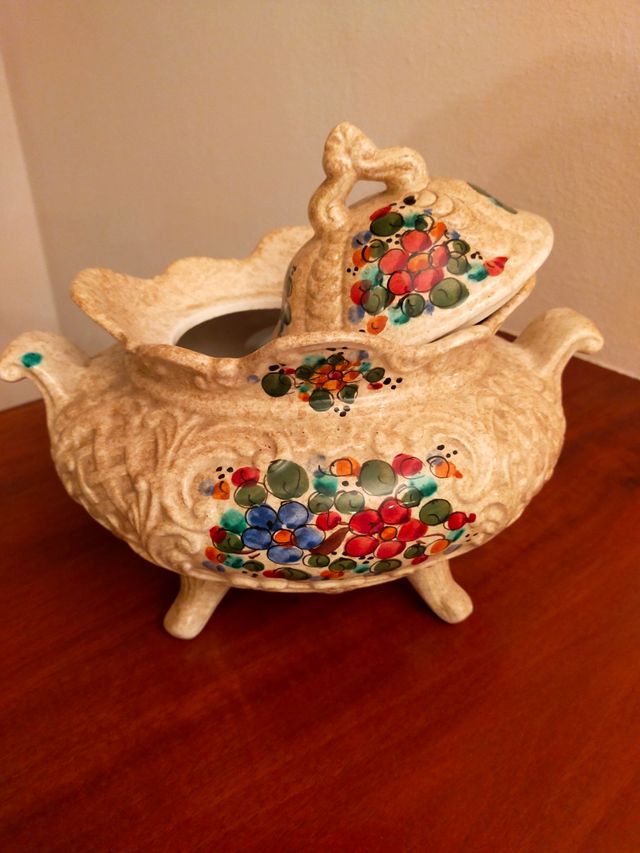 Centrotavola, soprammobile, portaoggetti.