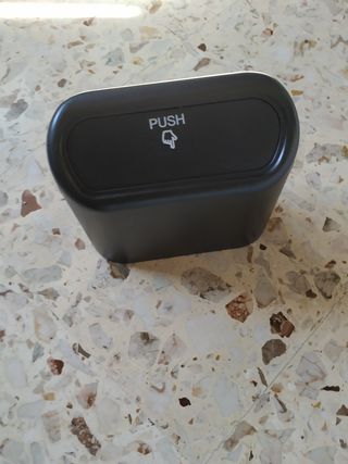 Pattumiera per auto 