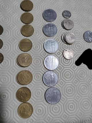 250 g lire Italia (45 pz) + San Marino (2 pz)