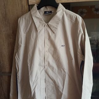 Camisa. Manga. Larga