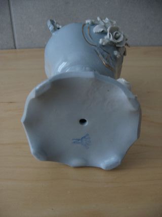 VASO CAPODIMONTE AZZURRO CARTA DA ZUCCHERO FIORI