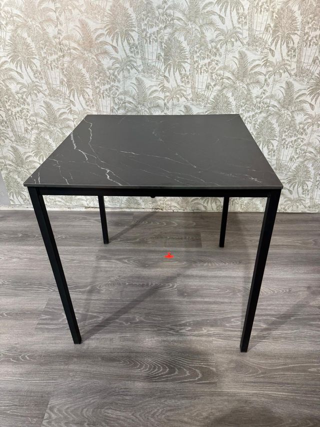 Mesa terraza estilo mármol