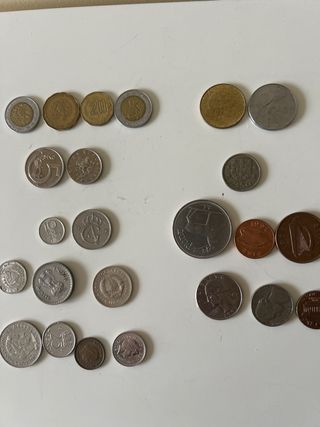 49 Monedas diferentes paises