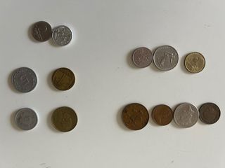 49 Monedas diferentes paises