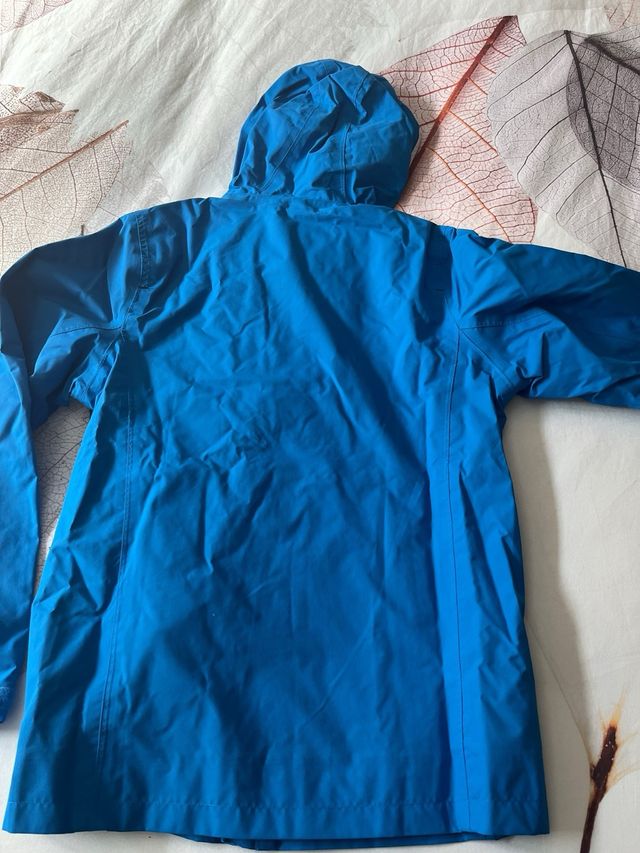 Cortavientos azul niño