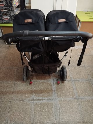 Cotxet bessons