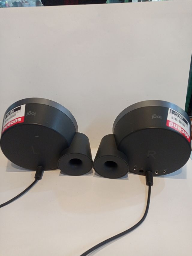Juego sltavoces bluetooth Logitech
