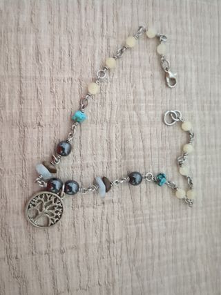 Pulsera plateada con el árbol de la vida