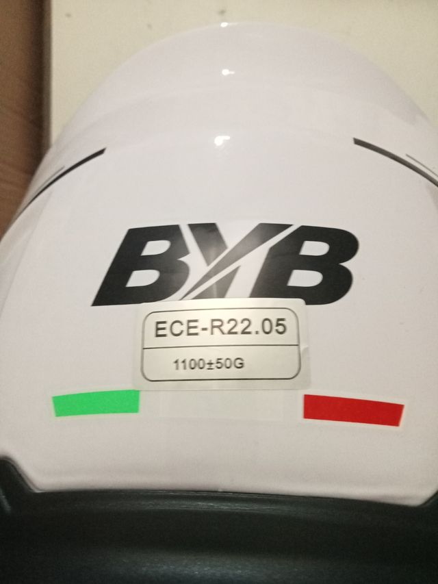 Casco nuevo blanco