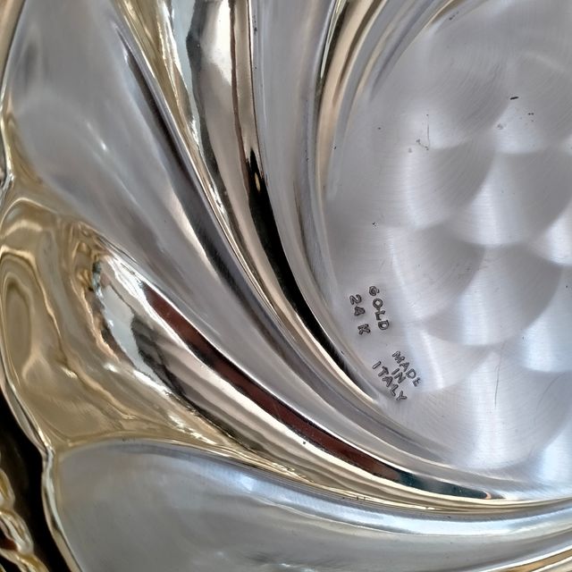 Vassoio in foglia oro antico