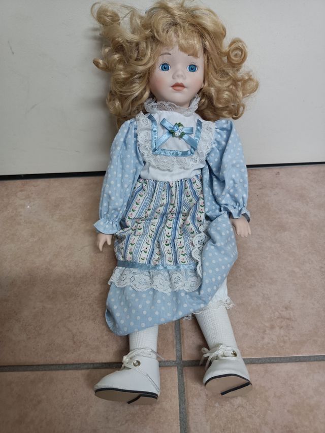 Bambola in porcellana da collezione - Rachel