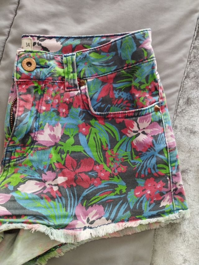 Short con flores