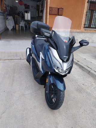 HONDA FORZA 300