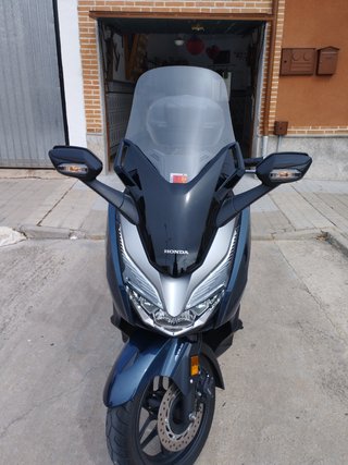 HONDA FORZA 300