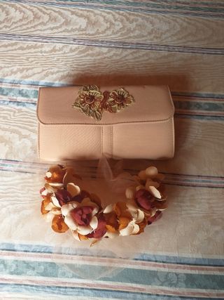 Chaquetón de encaje más regalo.