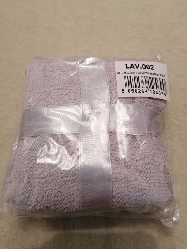 Nuova confezione di lavette per ospiti