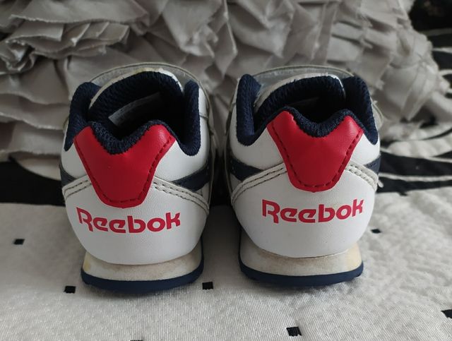 Vendo scarpe da ginnastica per ragazzi